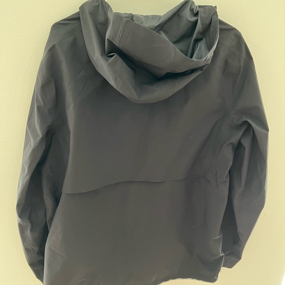 Lululemon Lab Cargo Shell Jacket - image 4